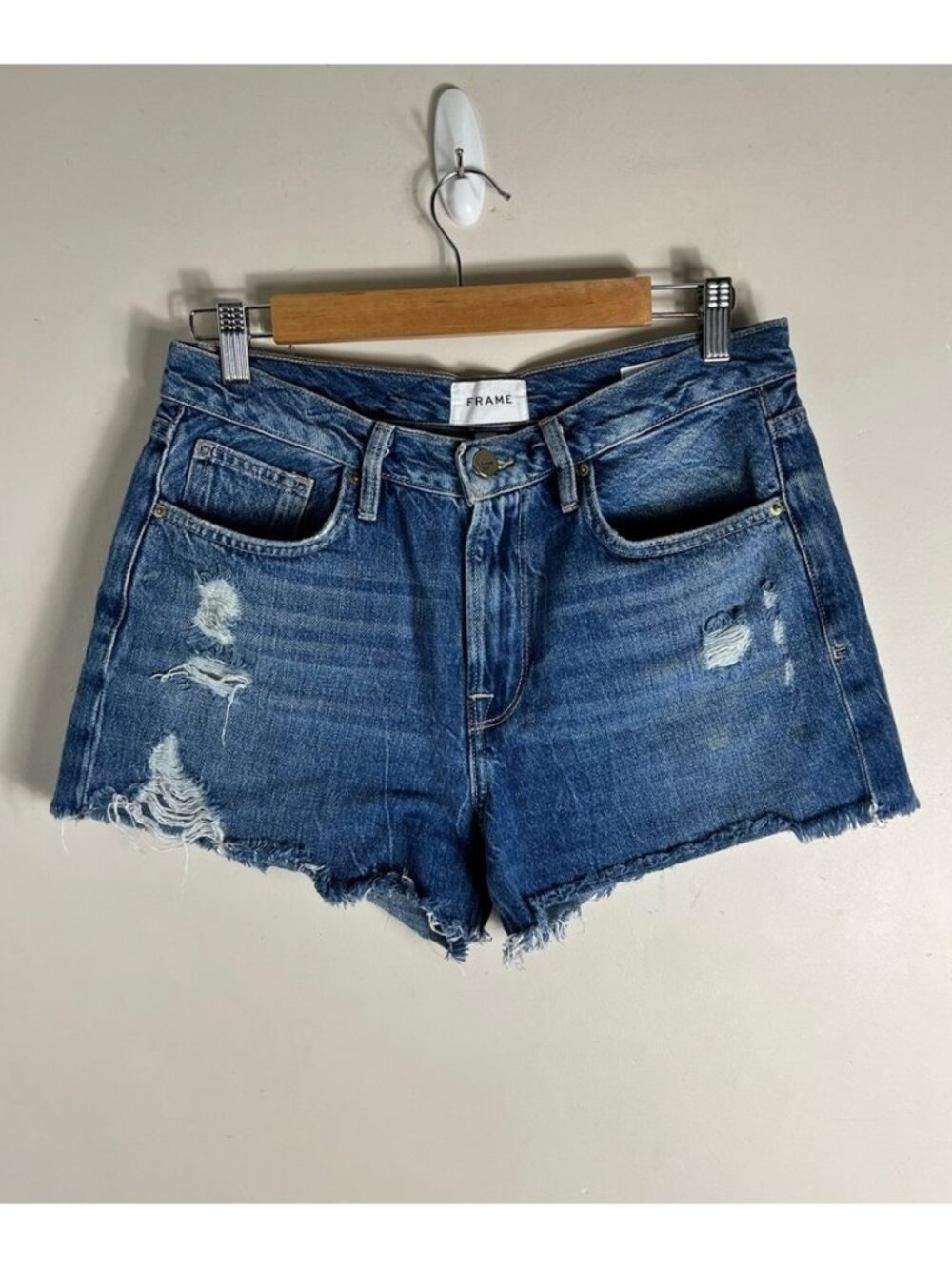 FRAME Le Brigette Jean Short in Chavez Soho wash Size 27 Distressed